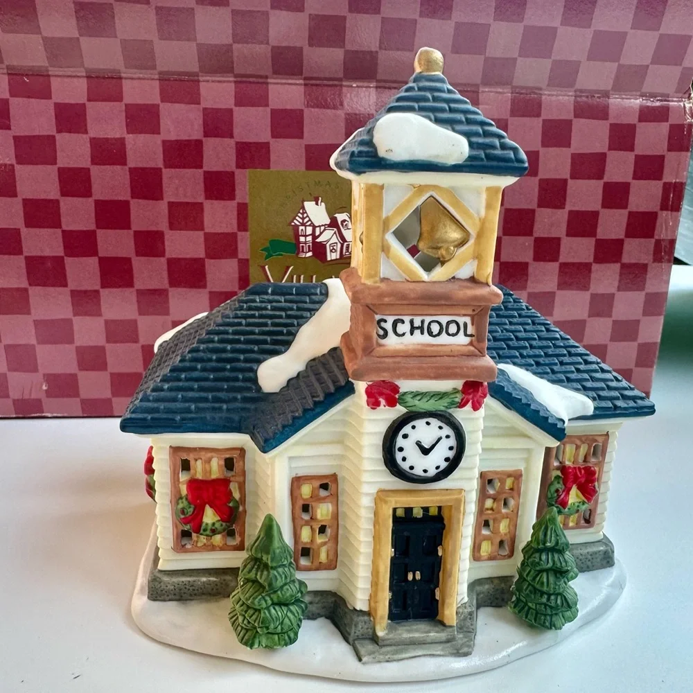 MERVYN’S Village square Mini House Set Porcelain Vintage Christmas Decor, Lights